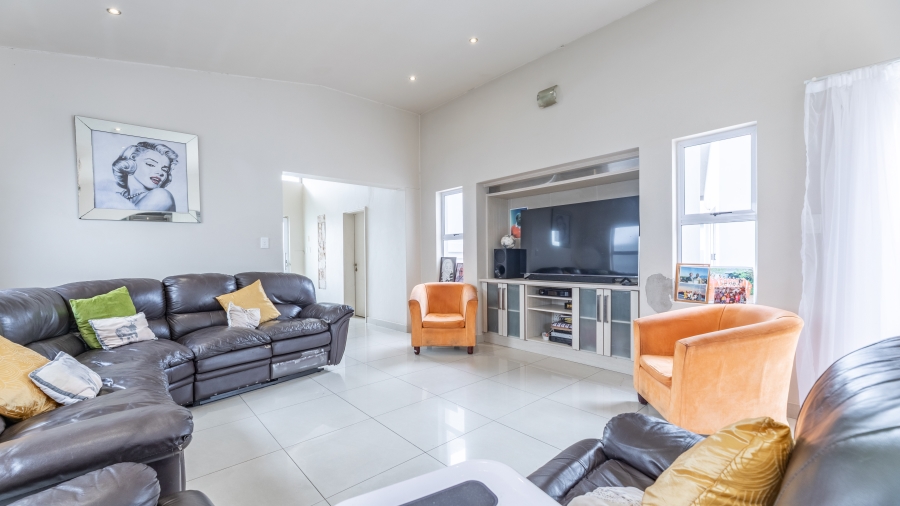 4 Bedroom Property for Sale in Parklands Western Cape